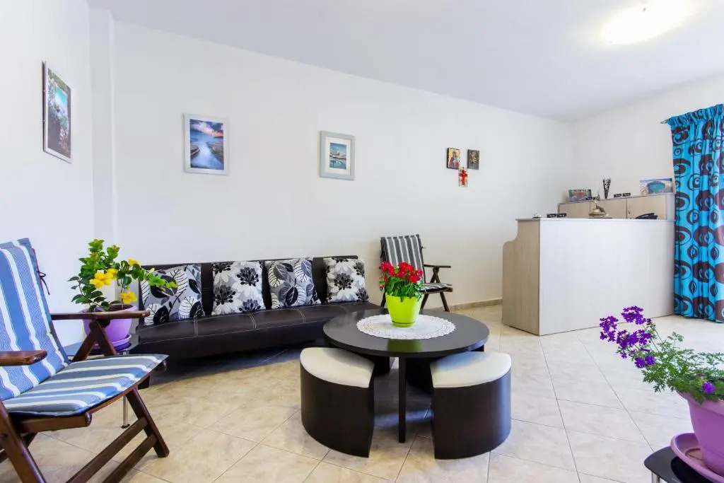 RG Studios Thassos #2
