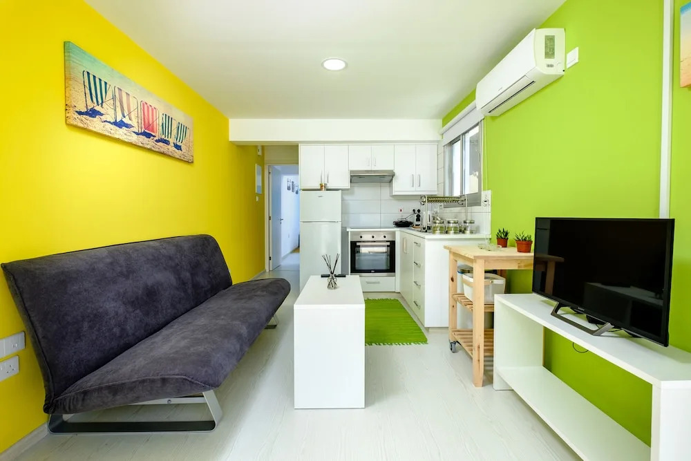Gabinos - 1BR - Square Center