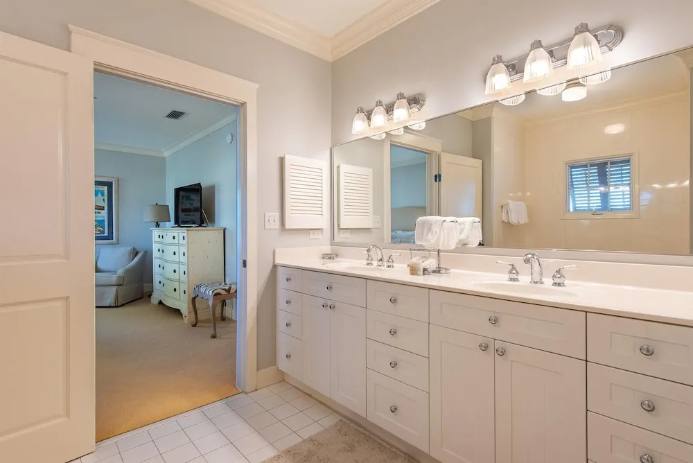 Watercolor - Park District 2-Bedroom Condos by 360 Blue