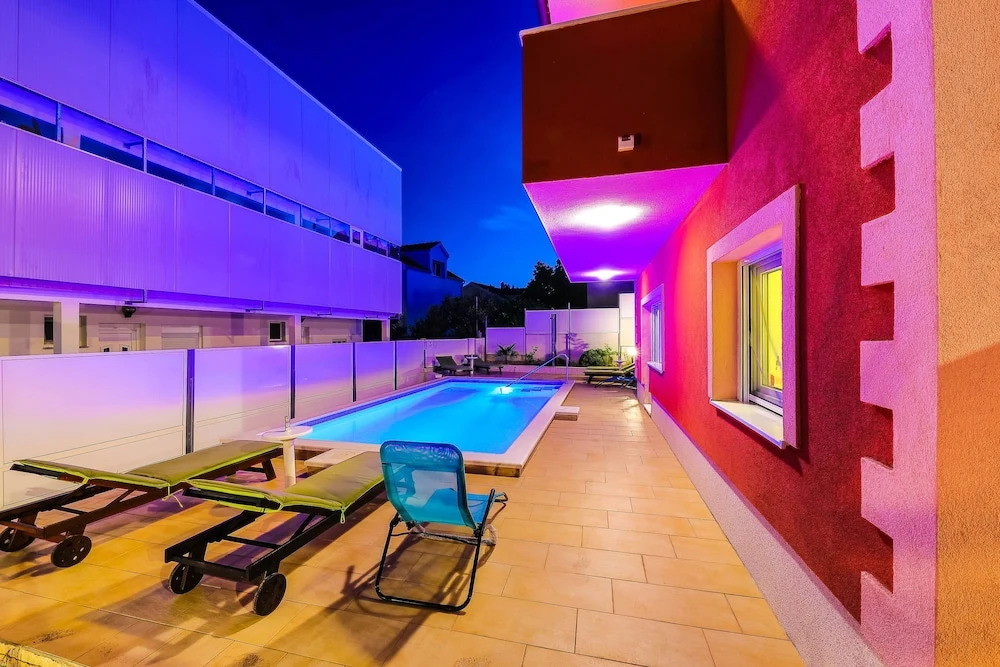 Apartments Damjan