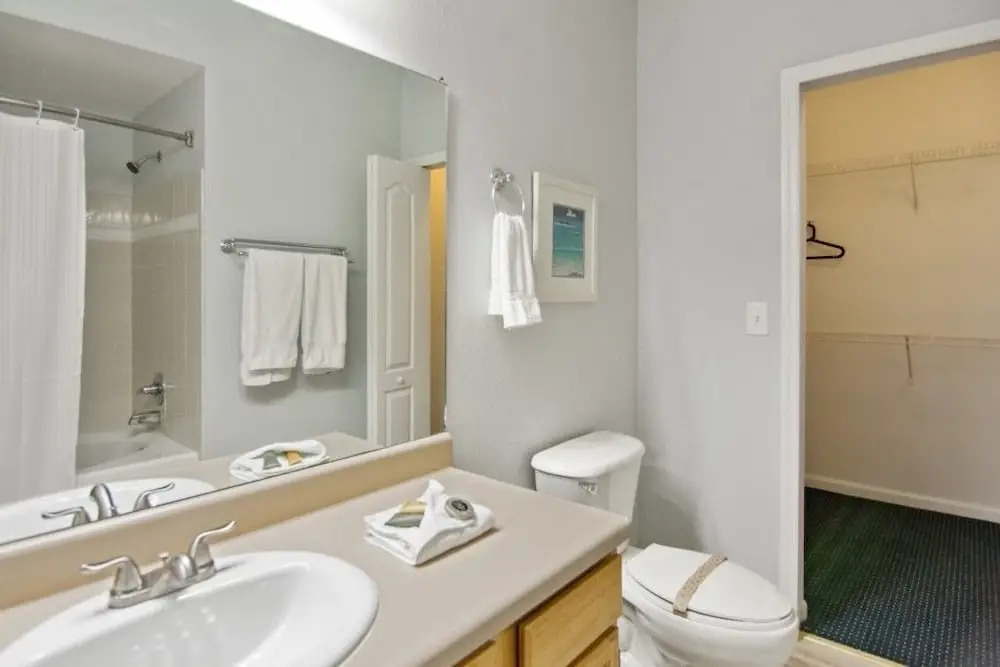 Runaway Beach Club 2202 - Three Bedroom Condo