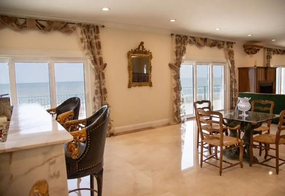 Mansion On The Beach 7 Bedroom Home