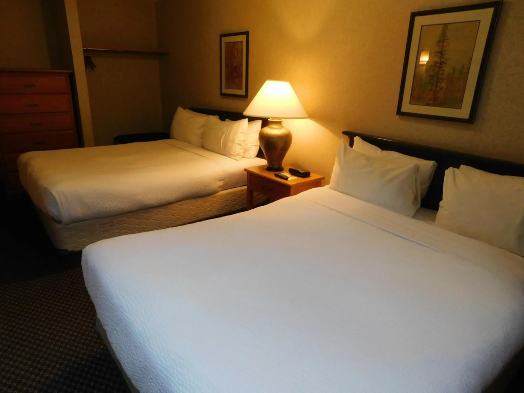 Douglas Fir Resort & Chalets