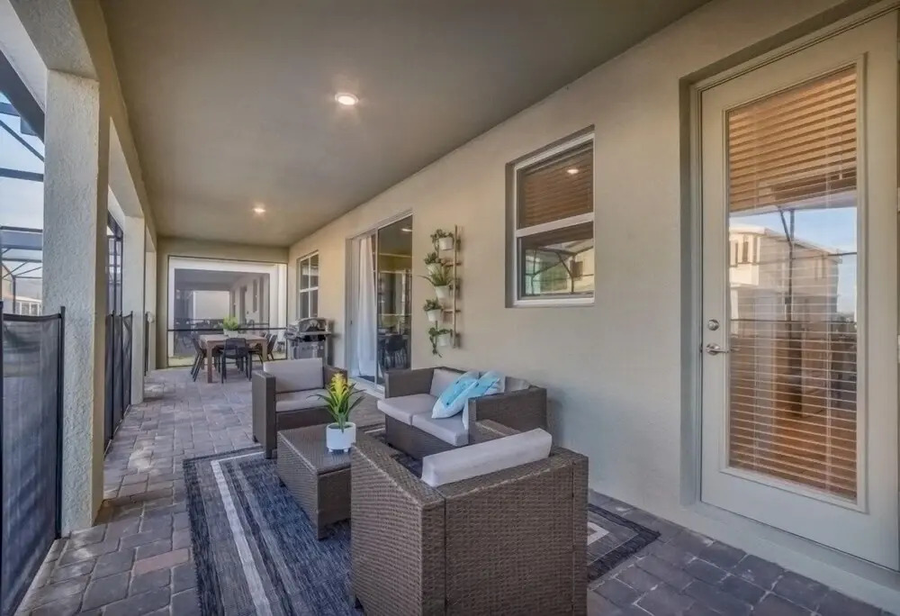 Storey Lake 9 Bedr Villa With Games Room 9 Bedroom Home by Redawning