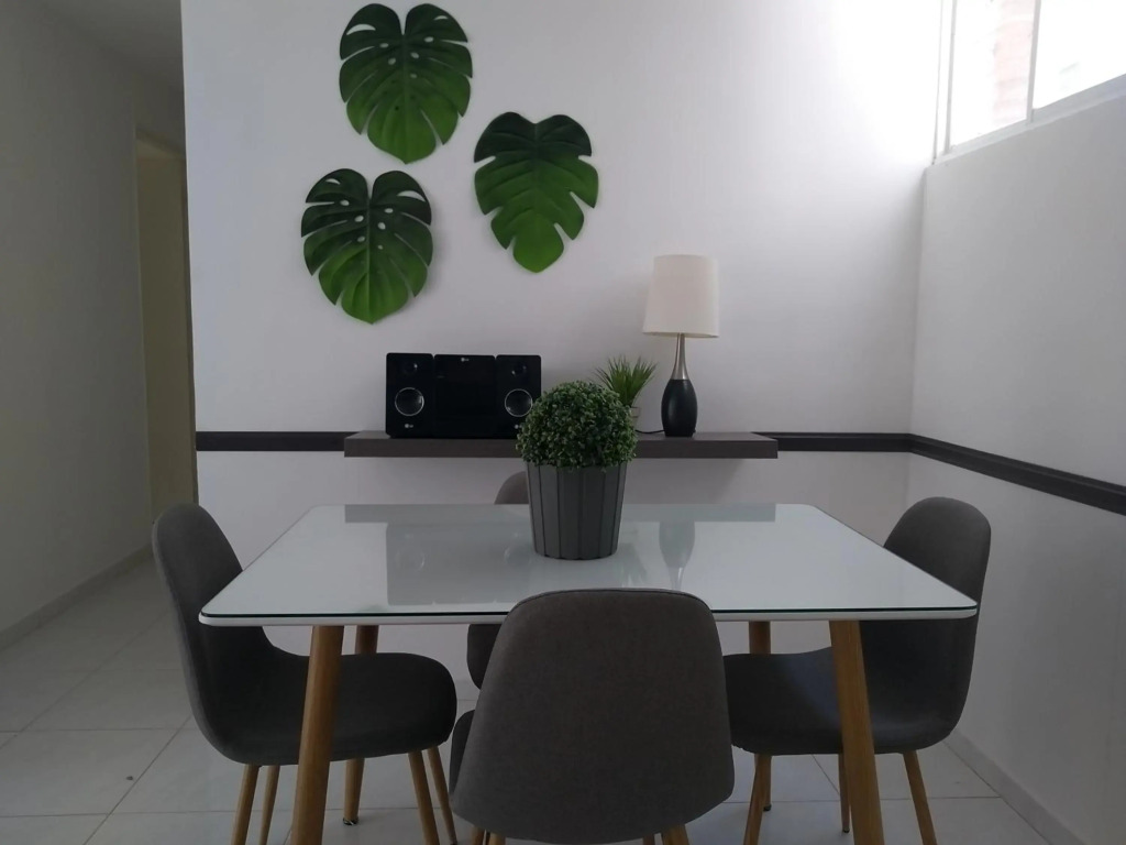CH2 Comodo apartamento amoblado en condominio RNT 1O8237