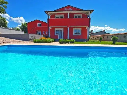 Apartment with pool 1138