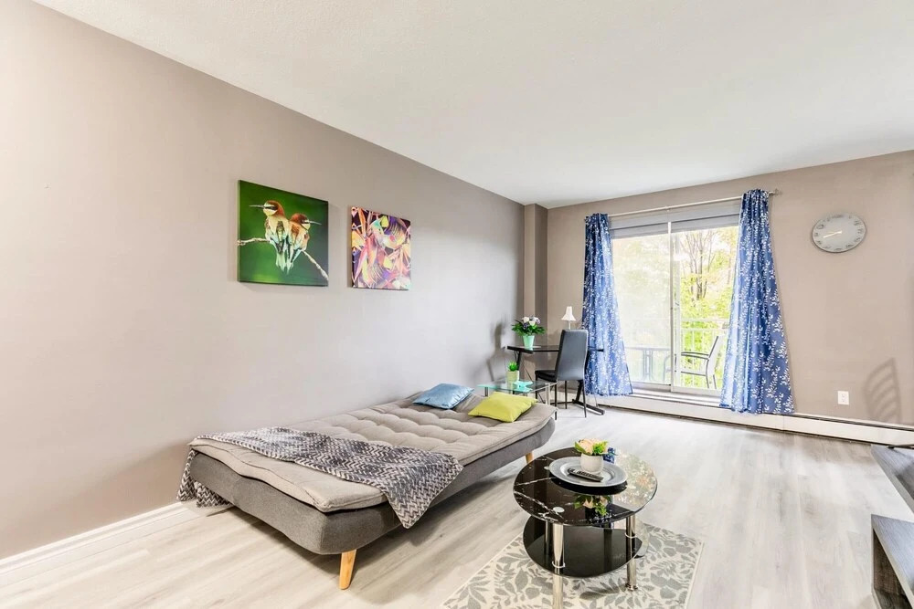 1BR King Apartment With Netflix- Near DT Hamilton