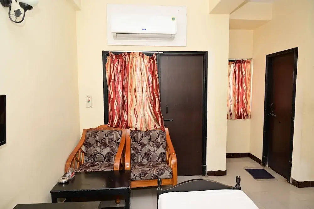 Hotel Dhayalan