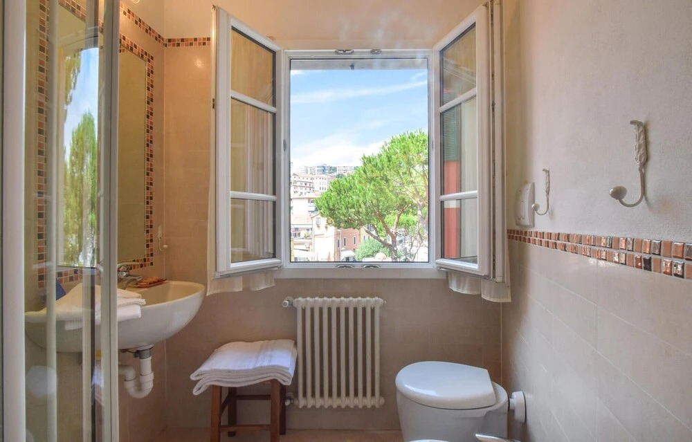 Beautiful Apartment in Imperia With 2 Bedrooms and Wifi