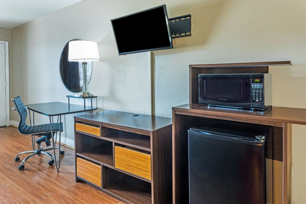Studio 6 Suites Opelousas, LA