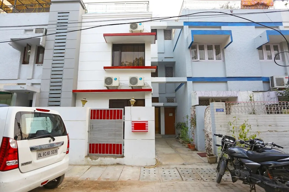 OYO 6107 Hauz Khas