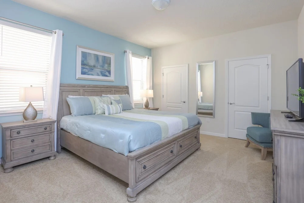 8 Bedroom Vacation Home in Windsor at Westside