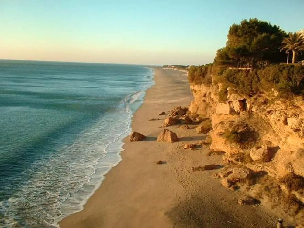 House With 2 Bedrooms in Miami Platja, With Shared Pool, Enclosed Garden and Wifi Near the Beach