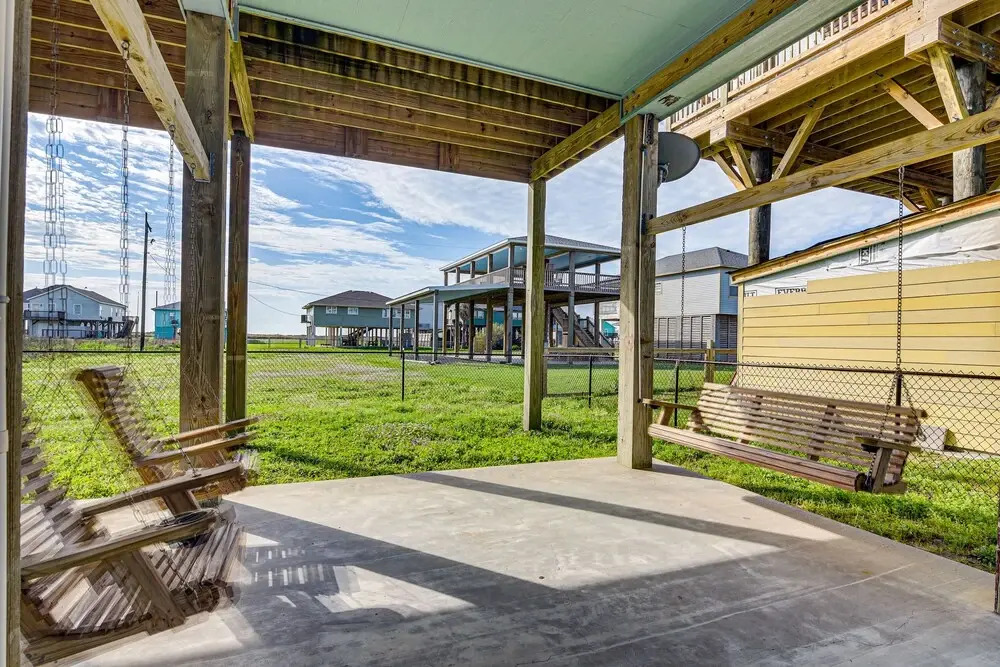 Texas Gulf Coast Home: Walk to Bolivar Beach!, Port Bolivar
