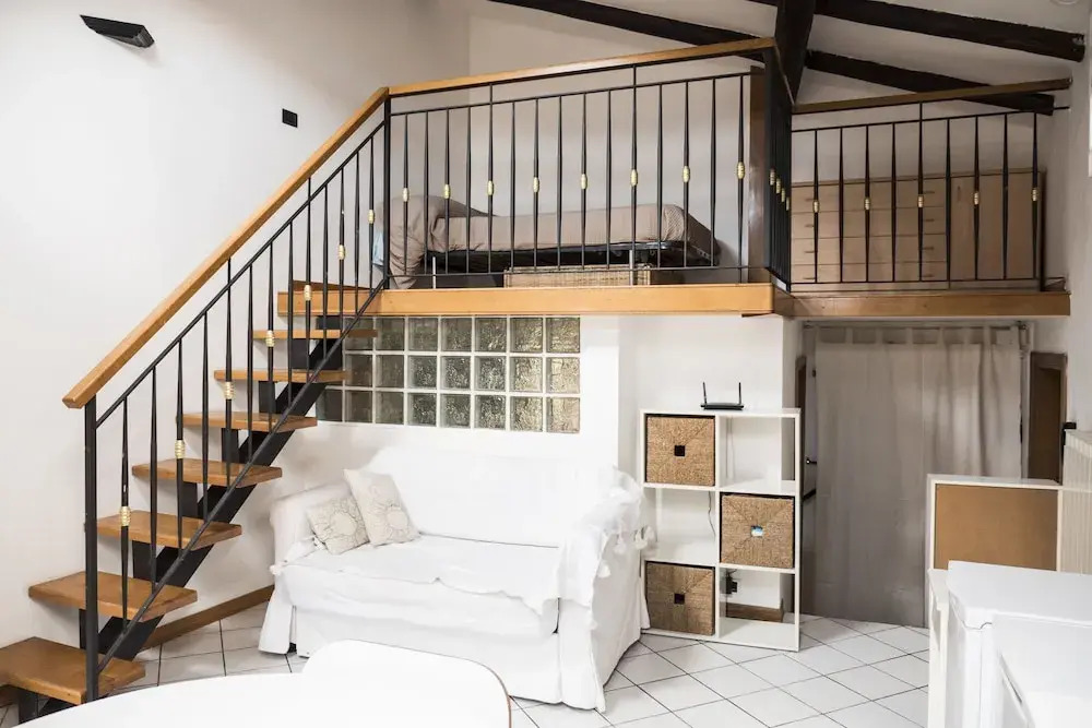 Nice and Cozy Quiet Apartment Right in the Center