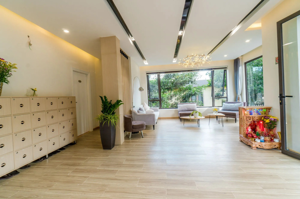 Dalat Home