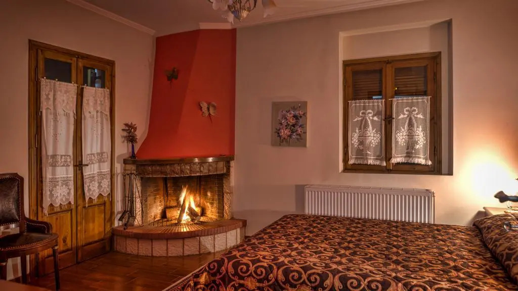 Charoula Rooms