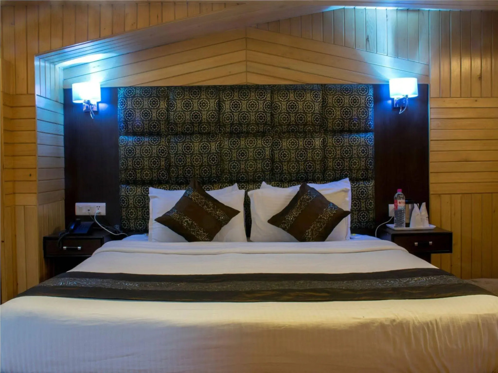 Hotel PACIFIC