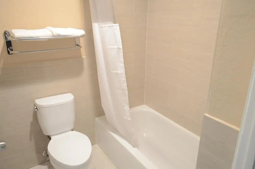 Regency Inn & Suites By Capital O Houston IAH Airport