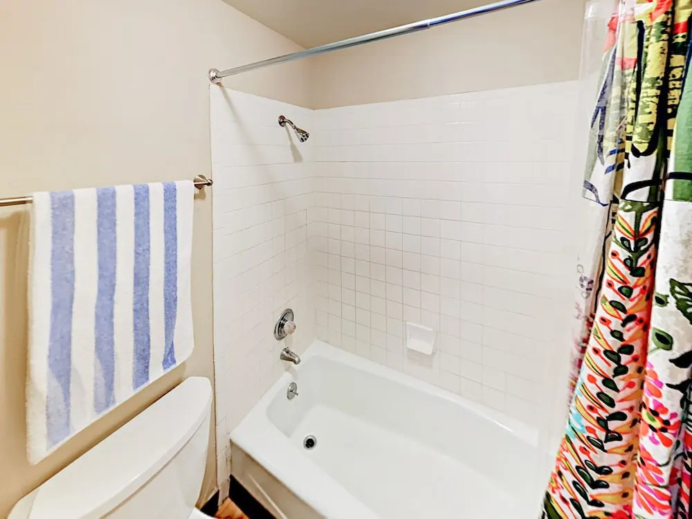 Enthusiasts Dream Condo #s303 2 Bedrooms 2 Bathrooms Condo