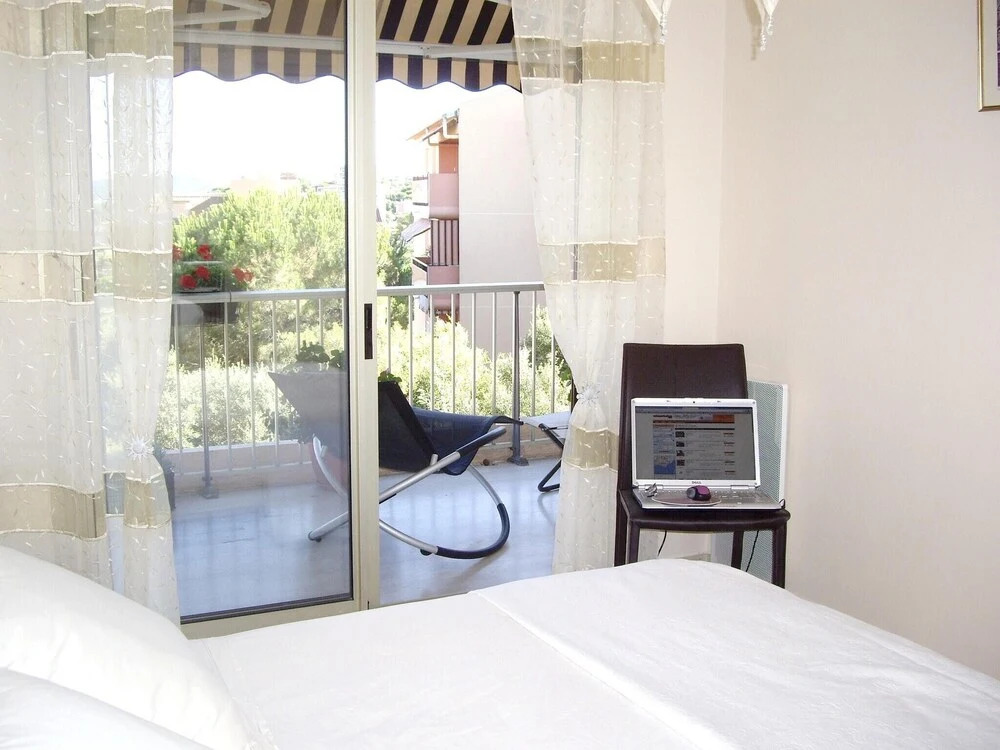 Apartment With 2 Bedrooms in Sainte-maxime, With Wonderful sea View an