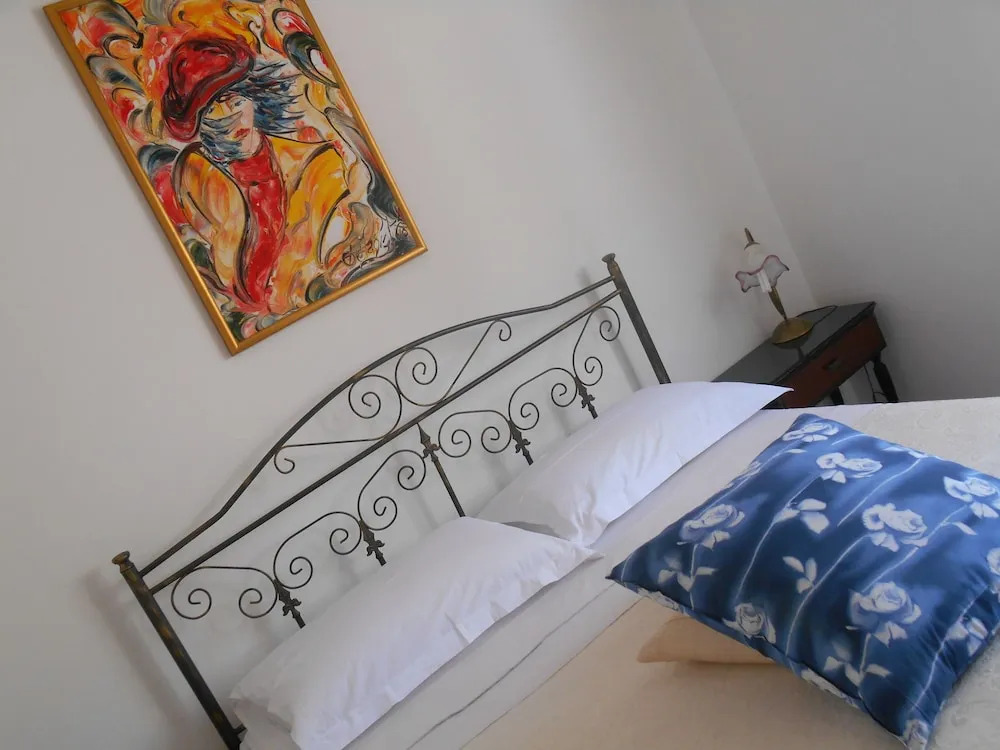 B&B Lezzi Avantgarde