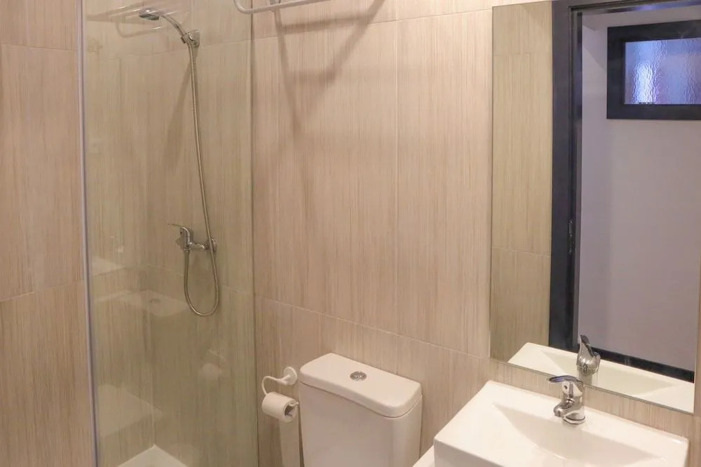 Caminha Hostel & Suites