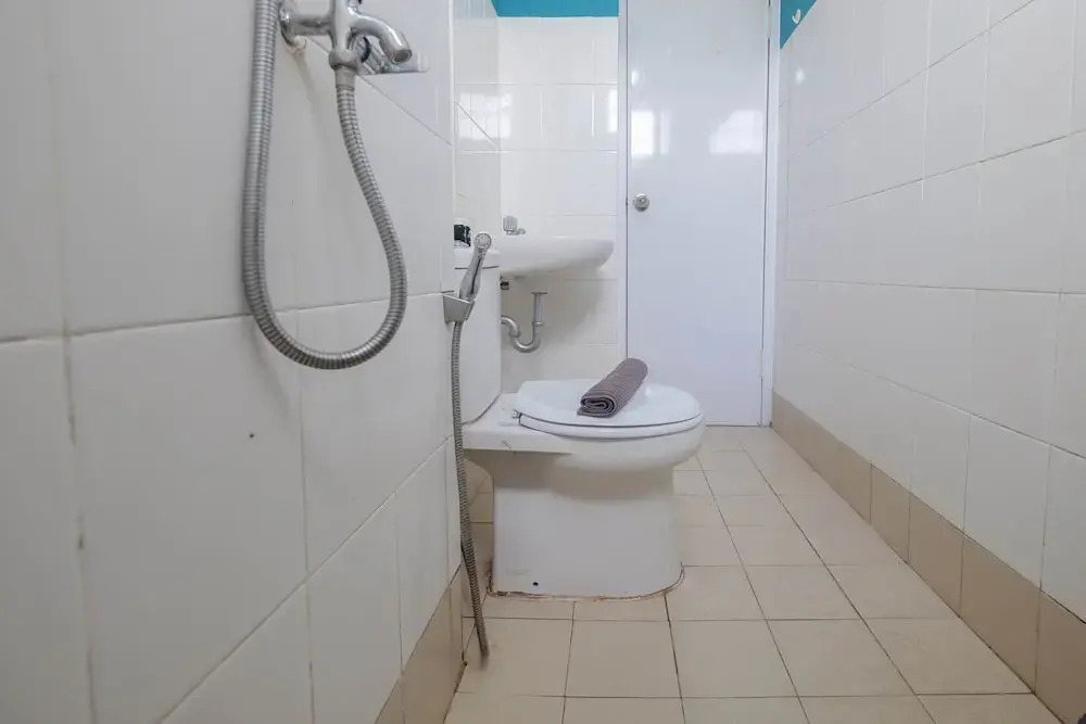 Great Location And Comfort 3Br At Bassura City Apartment