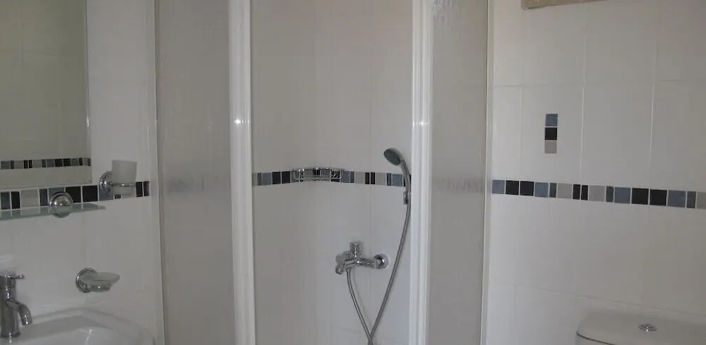 Villa AX20 by JoyLettings