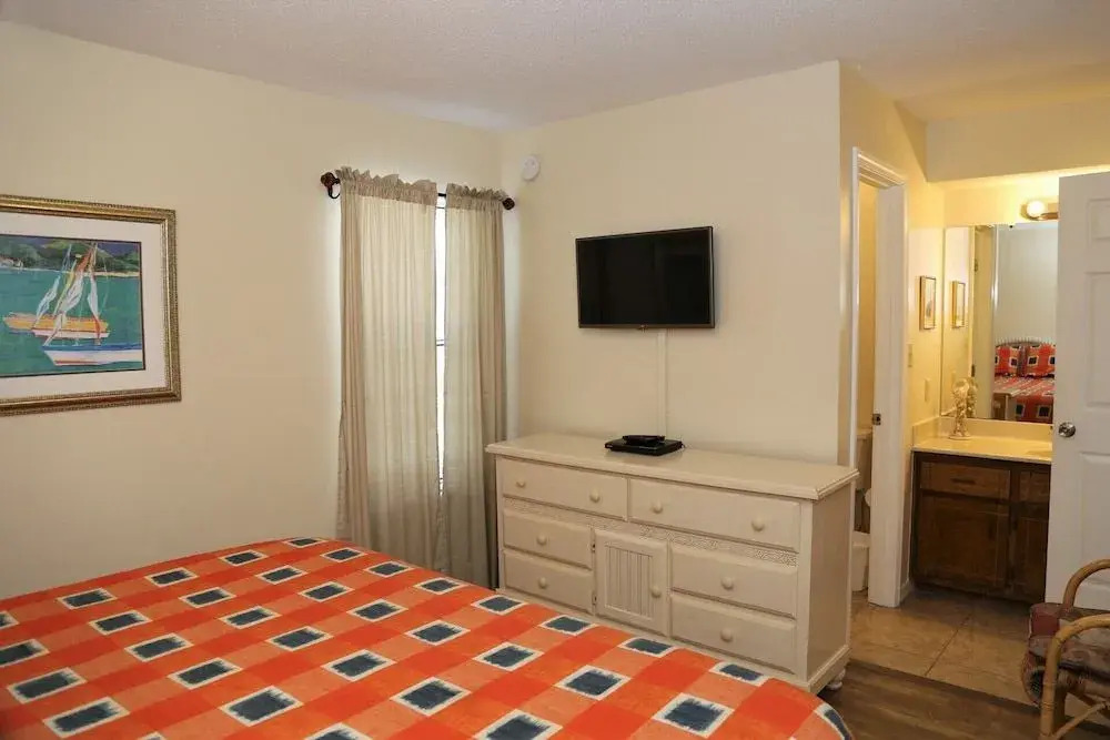 Southern Sands 102 2 Bedrooms 2 Bathrooms Condo
