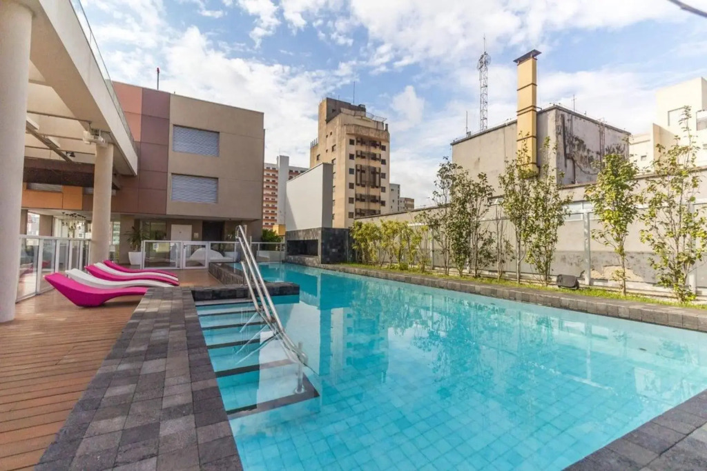 Apartamento c/infinity pool prox shopping Frei Caneca 704