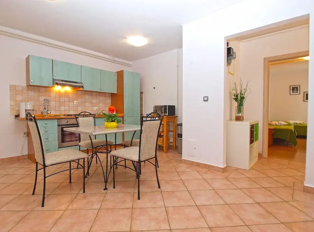 Apartment 1346