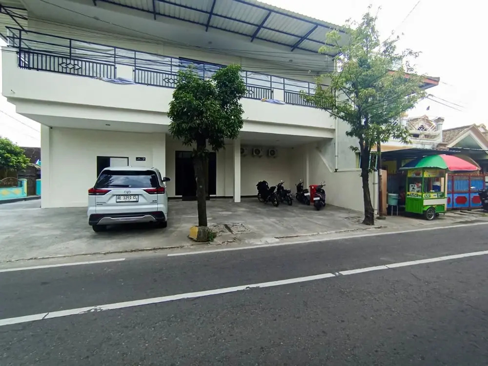 De Corner 2 Madiun RedPartner