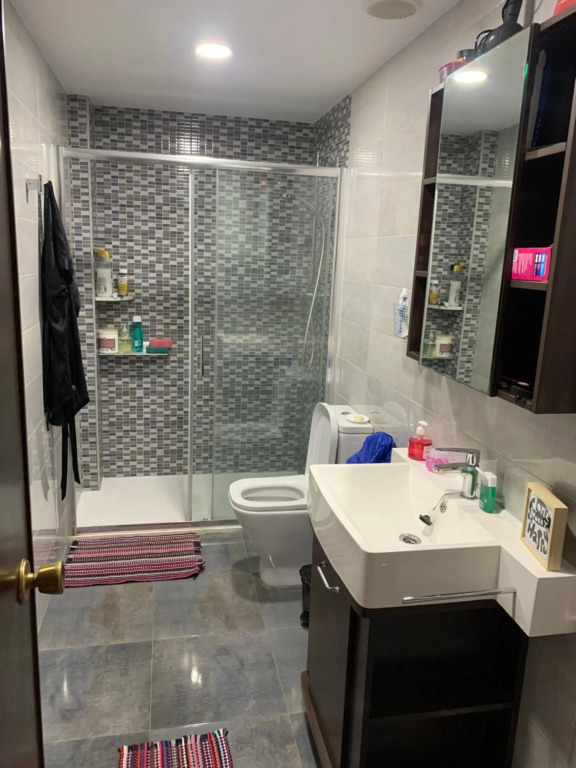 Habitación con cama doble, piso compartido en Avenida Blasco Ibáñez