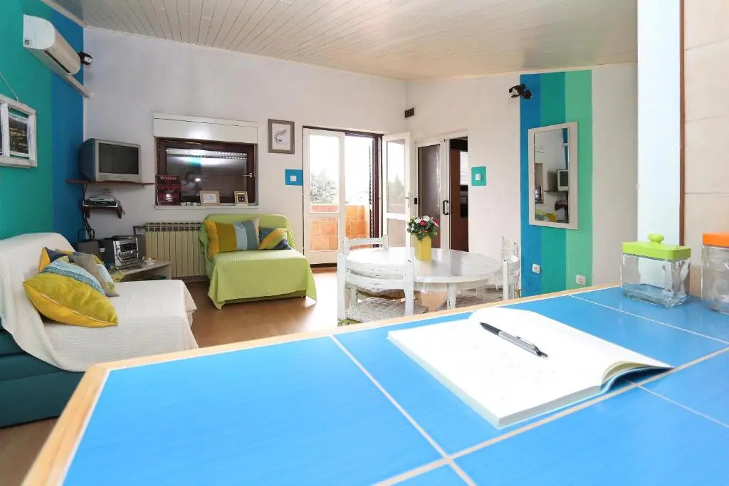 Apartments Nina Beach