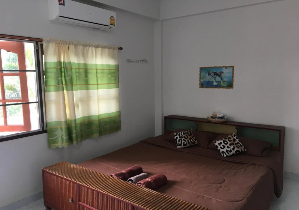 Happy Guesthouse