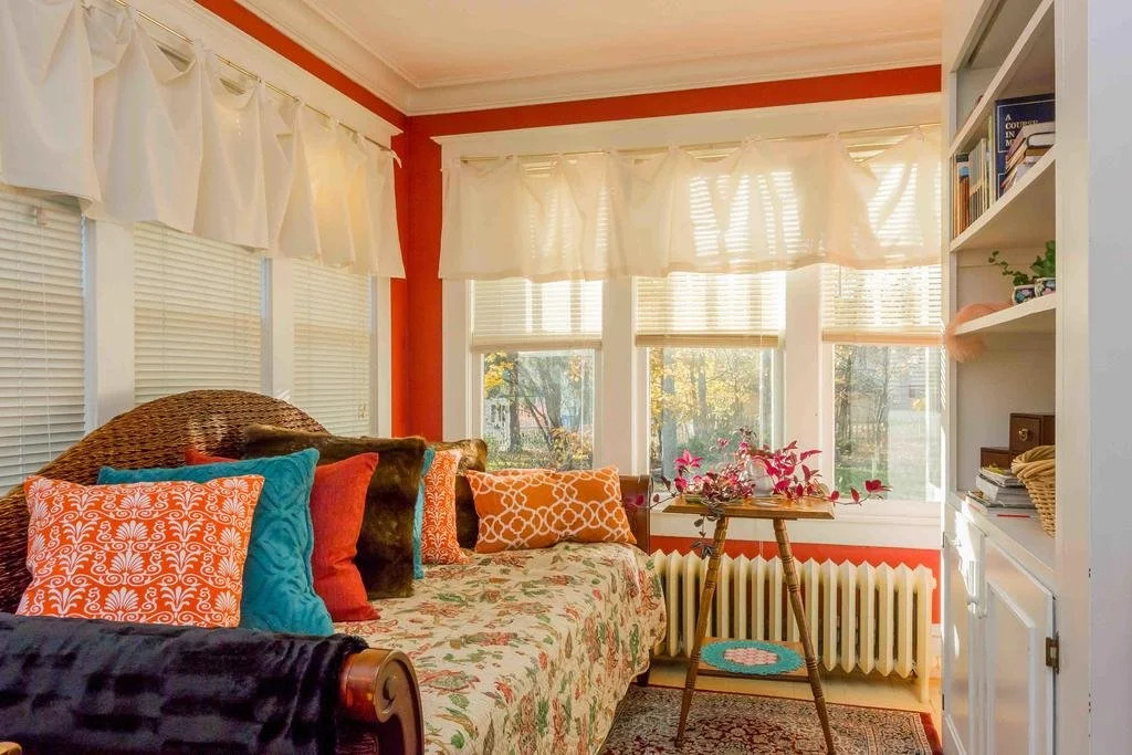 Enchanted Cottage on Glen - Entire House Rental