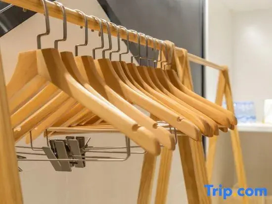 Atour Hotel (Xijing Hospital Xi'an Hujiamiao subway station store)