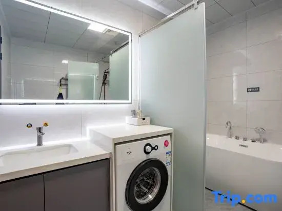 Holiday Inn Burqin Border Town