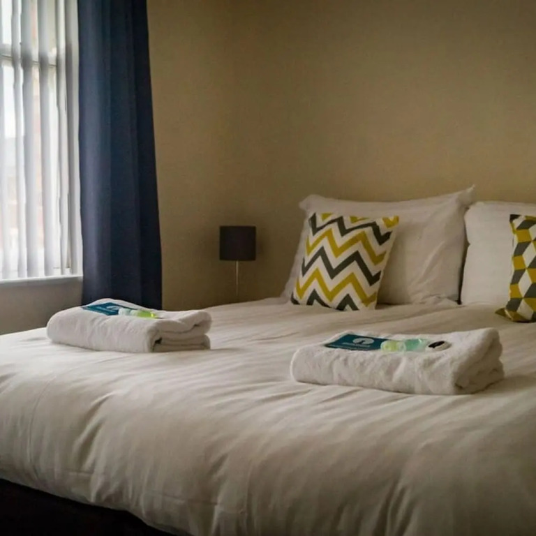The Storyhouse Gathering 5 Bed - Sleeps 13 City Centre