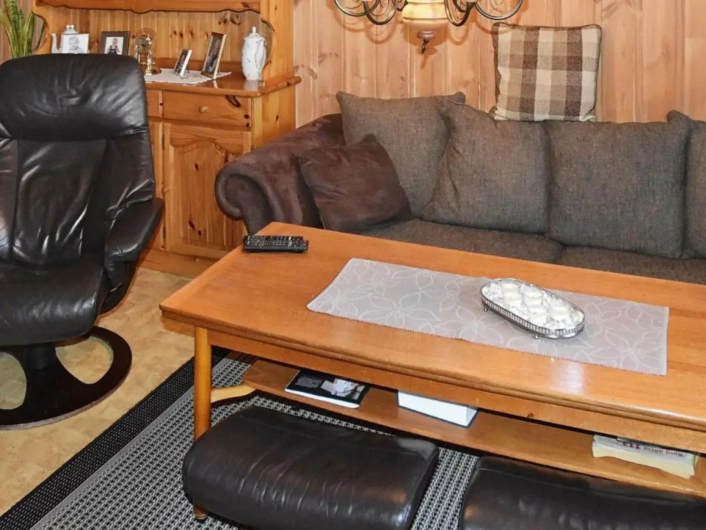 8 person holiday home in EIDSVÅG