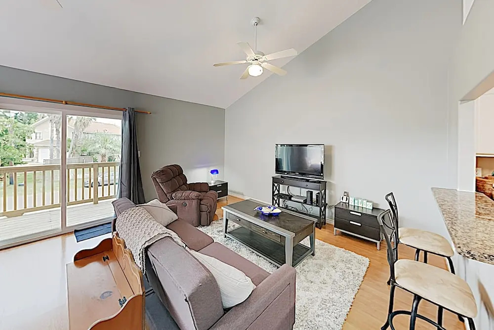 Walk To Beach! All-suite W/ Private Backyard 2 Bedroom Condo
