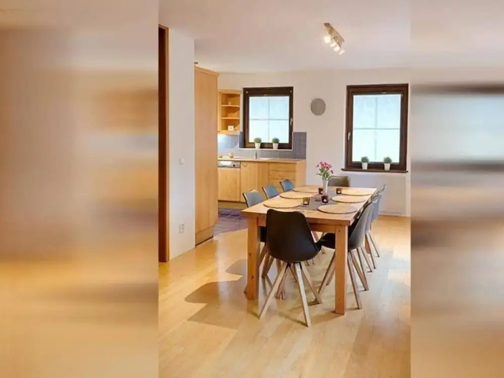 Spacious Apartment With Easy Connectivity