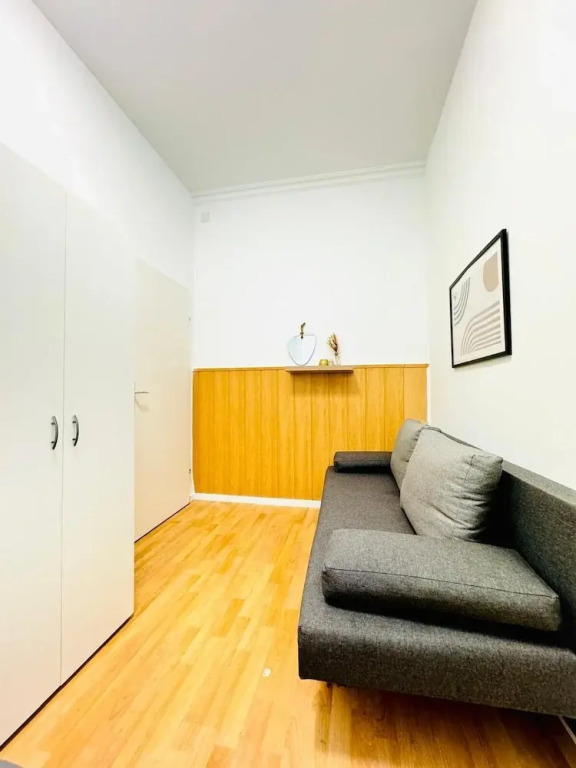 Urban 10BR Retreat Near Rathausplatz