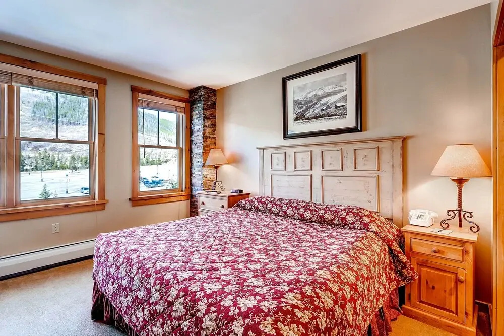 Premier 2br /walk To Slopes + Outdoor Heated Pool 2 Bedroom Condo by RedAwning