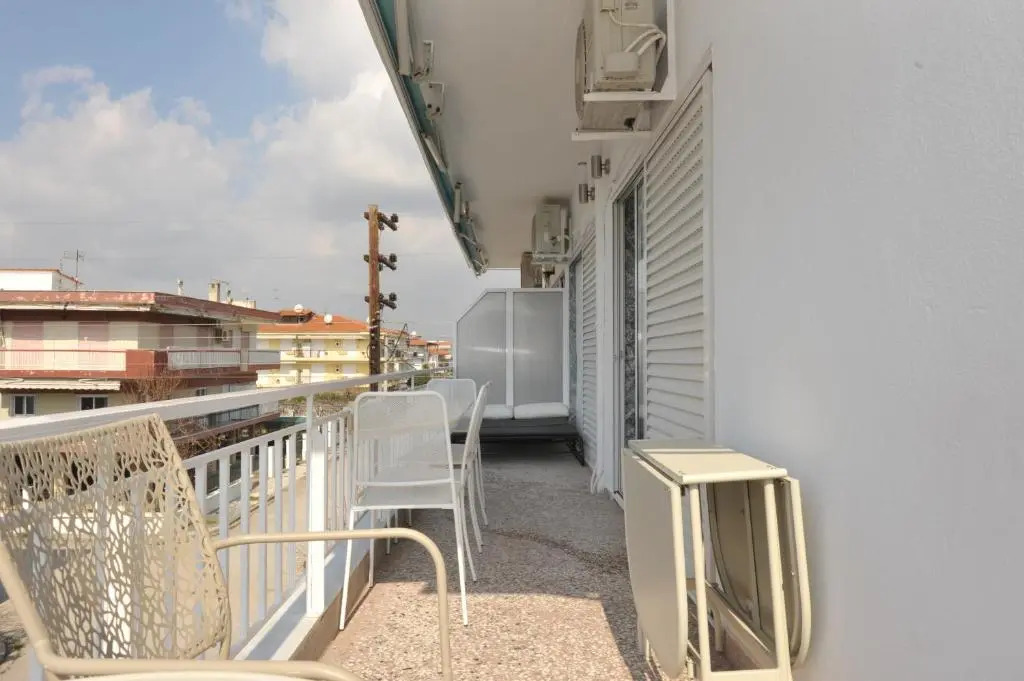 Themis 40 steps from beach