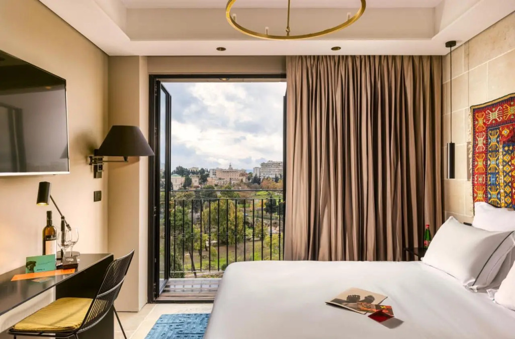 Brown Mamilla, a member of Brown Hotels