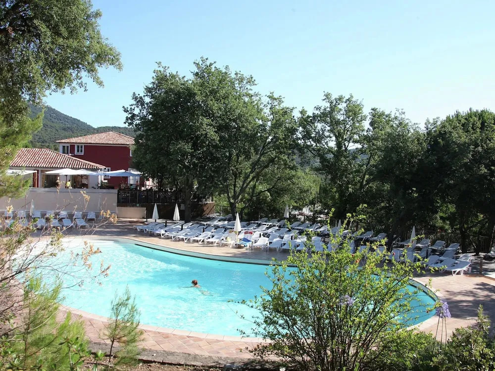 Sea-view Studio in the Beautiful Fortified Town Grimaud