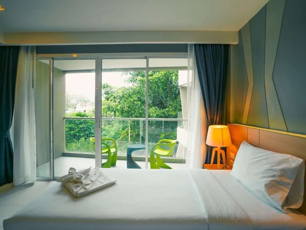 Mad Monkey Phuket