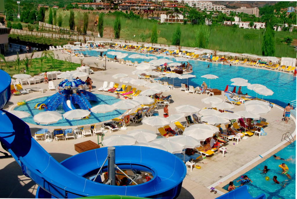 Hedef Beach Resort